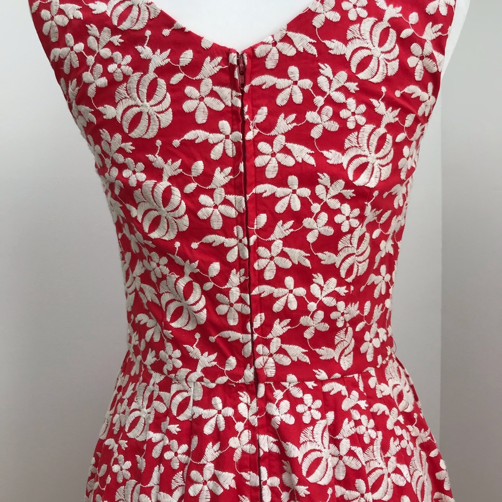 🌺 Betsy Johnson Red Embroidered Flower Dress - Picture 5 of 14